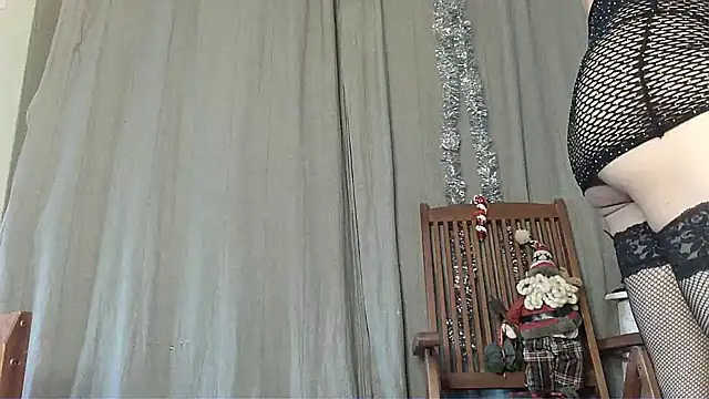 Skinnyshiny_boy Chatroom