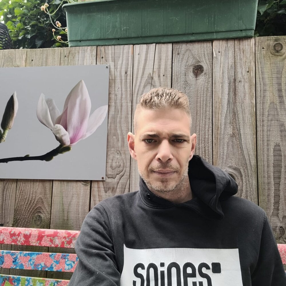 Sletjeray@xh Chatroom