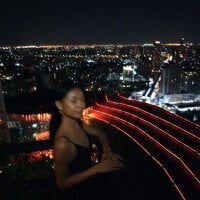 SmallGirl19 Chatroom