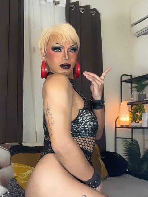 SmokingDomDiva Chatroom