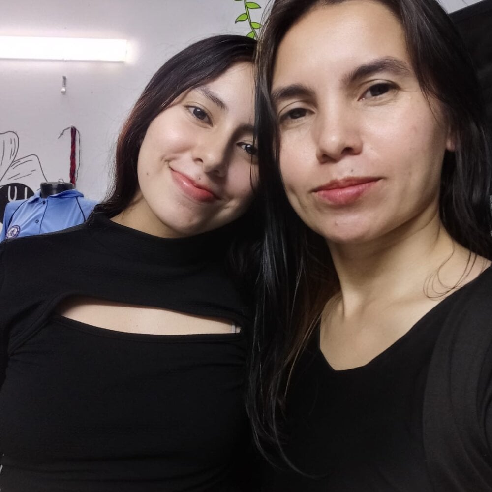 Sofy_and_Mia Chatroom