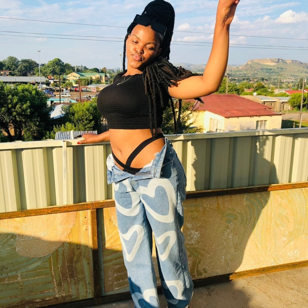 Sophia_2026 Chatroom