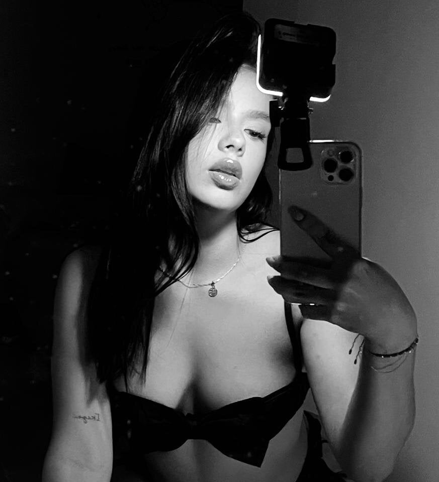 SophieCollins_1 Chatroom