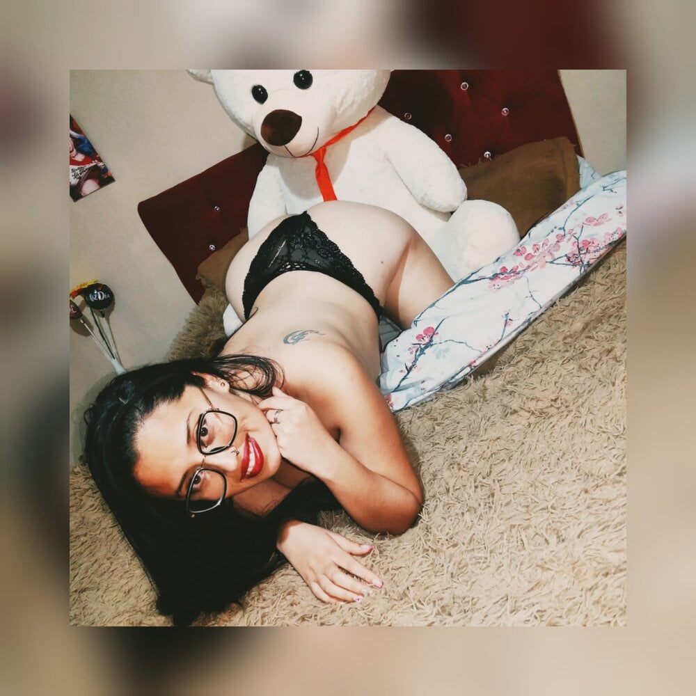 Sophiee_Hott- Chatroom