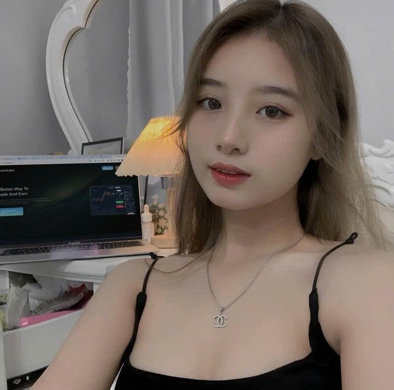 Squirrel-Pear Chatroom