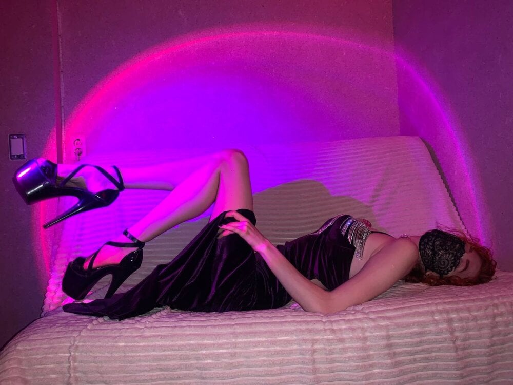 Steffy_Red_Candy Chatroom