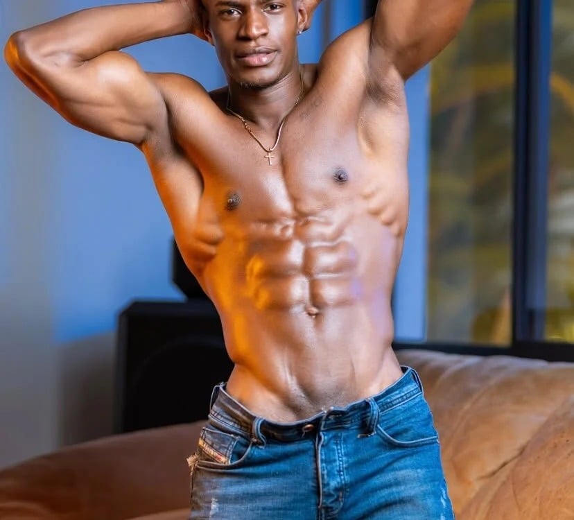 Strong_black Chatroom