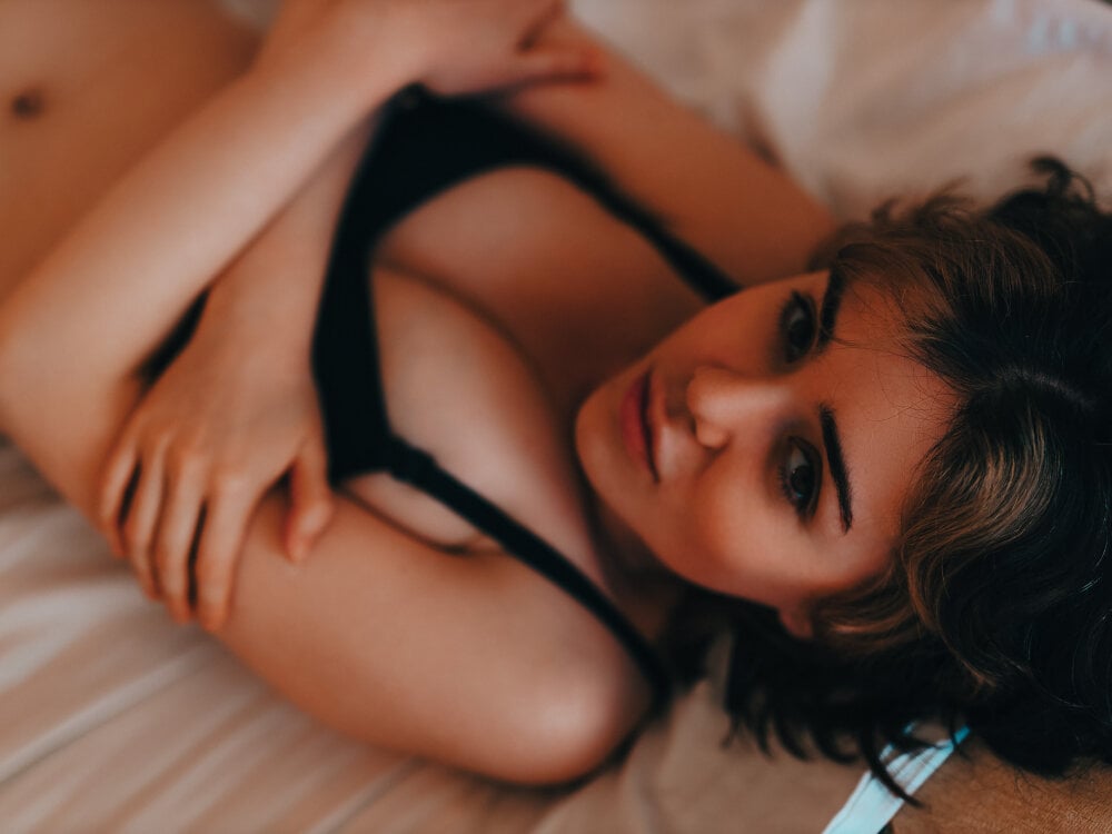 Sunny_Teaze Chatroom