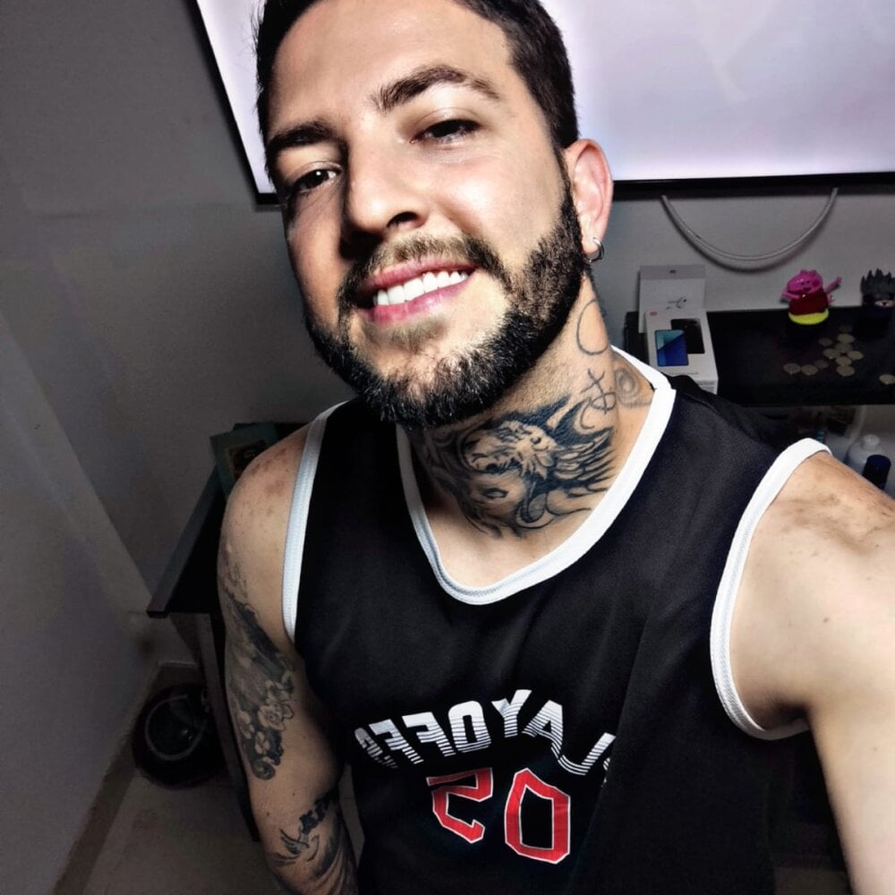 Supreme_Alpha Chatroom