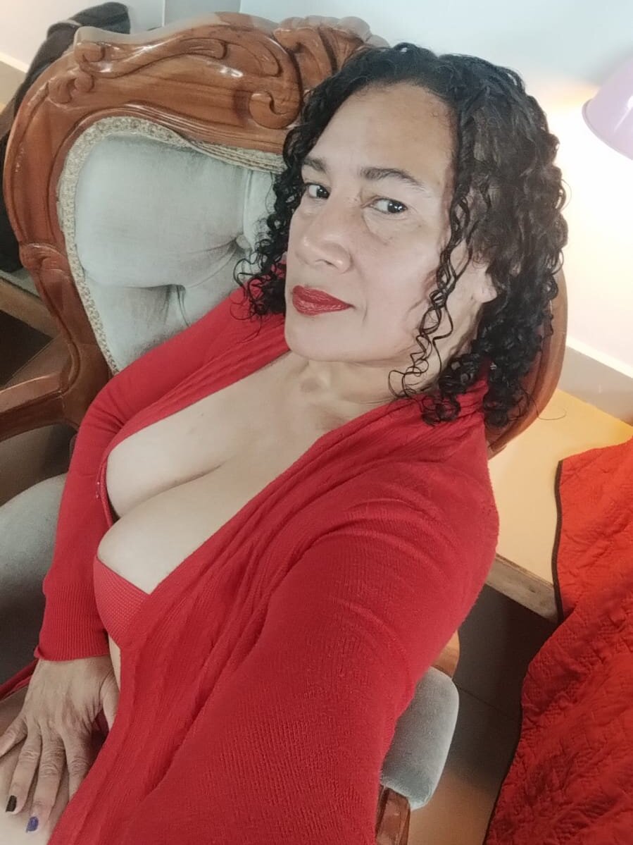 Susi_Lee Chatroom