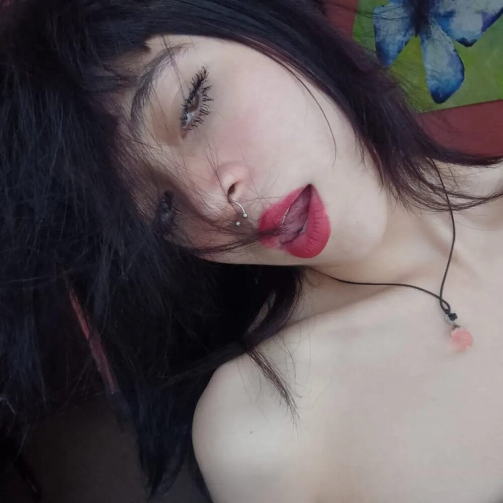 SuzzyyM Chatroom