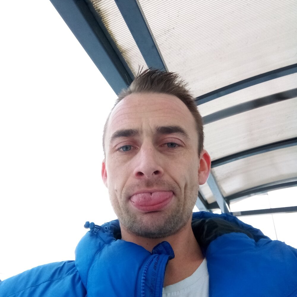 SweetCock40 Chatroom