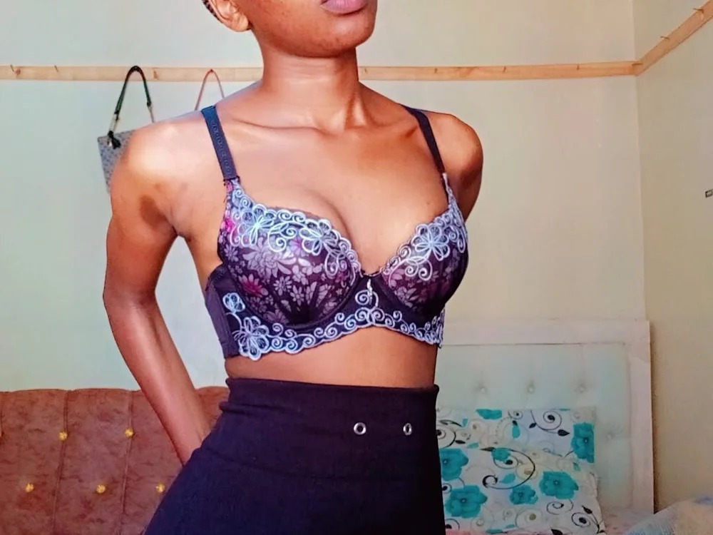 SweetLisa103 Chatroom