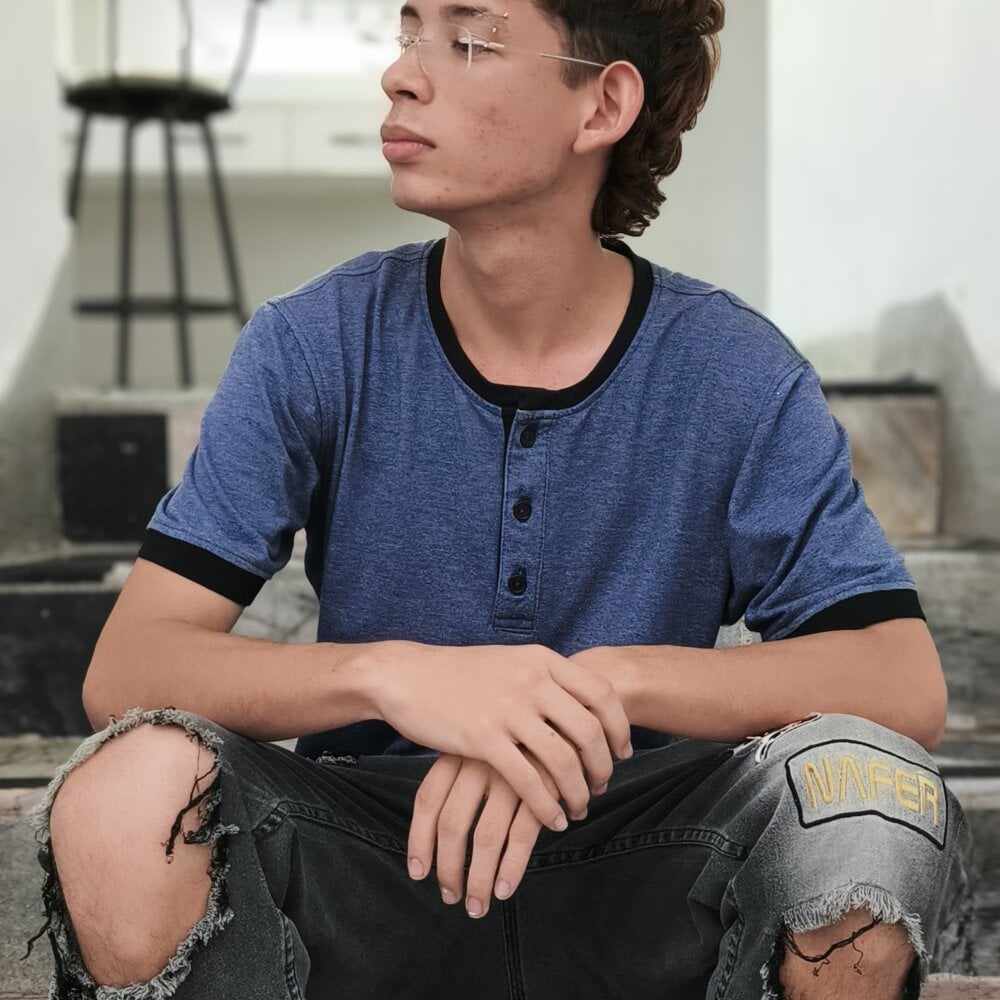 Sweet_Davyd Chatroom