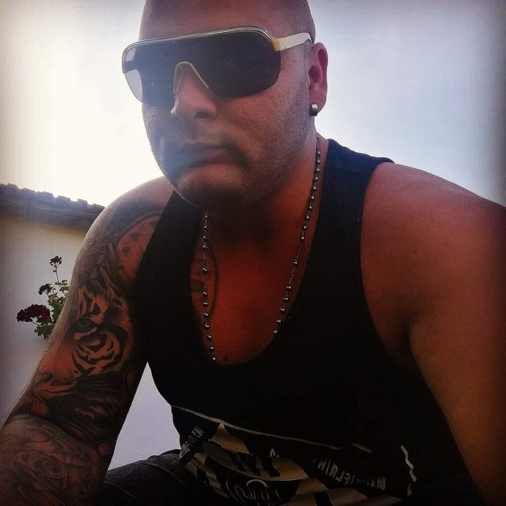 Sweetboy010186 Chatroom