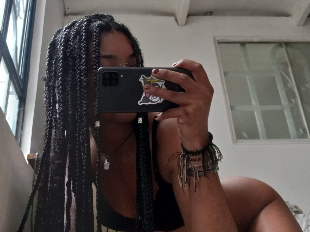 Sweett_m00n Chatroom