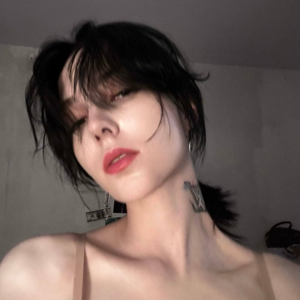 SylviaHunter Chatroom