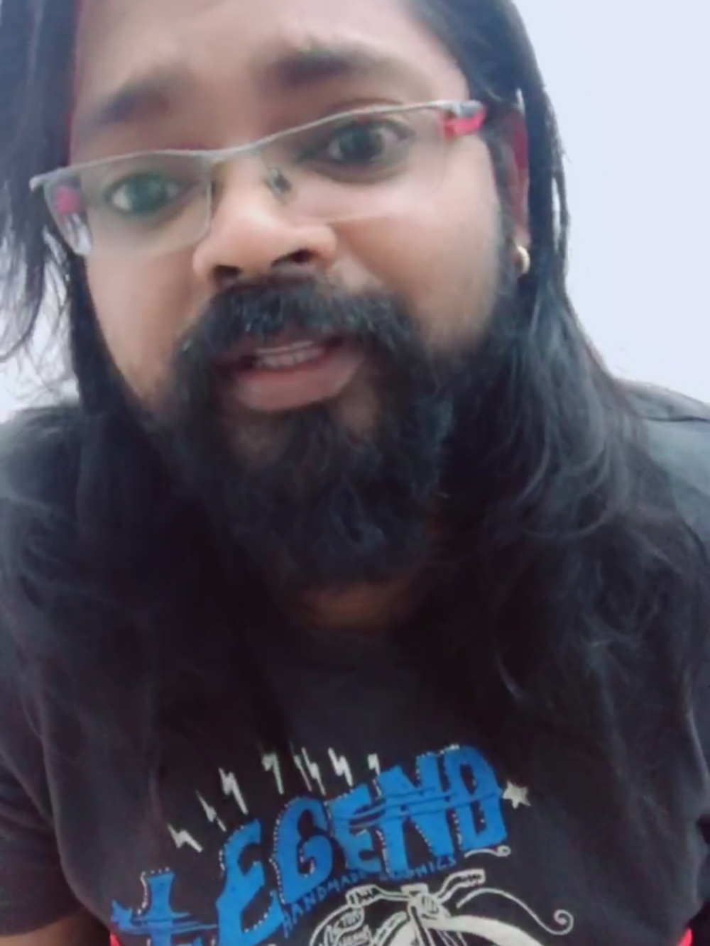 Tamil_yuvarani Chatroom