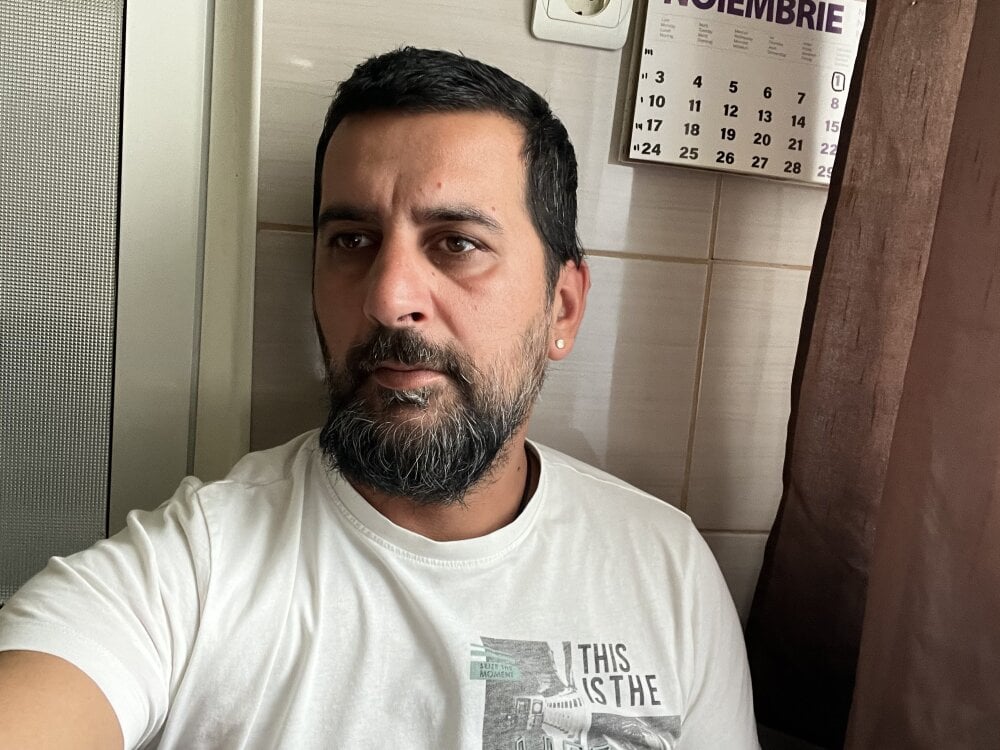 Tarkan19xxxx Chatroom