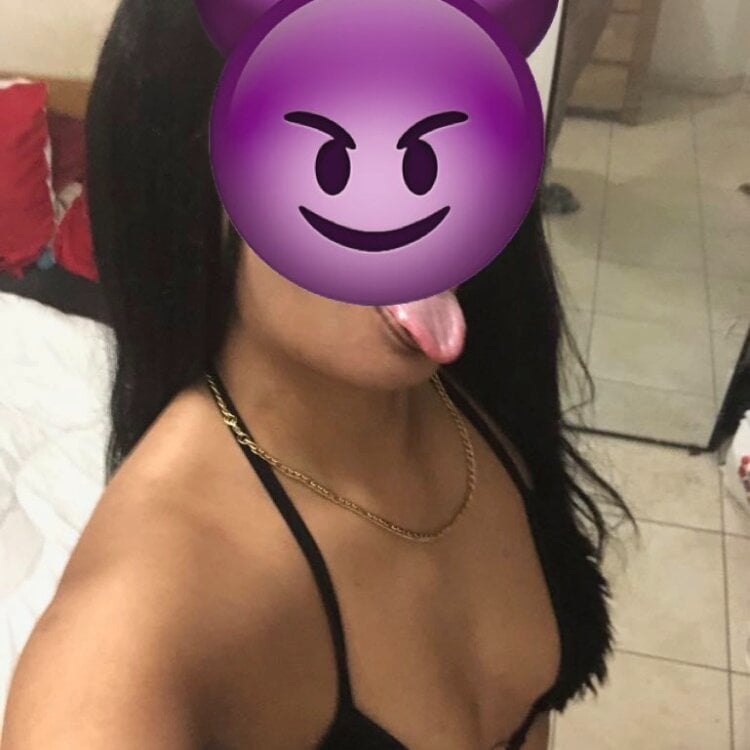 Thalia_Drake06 Chatroom