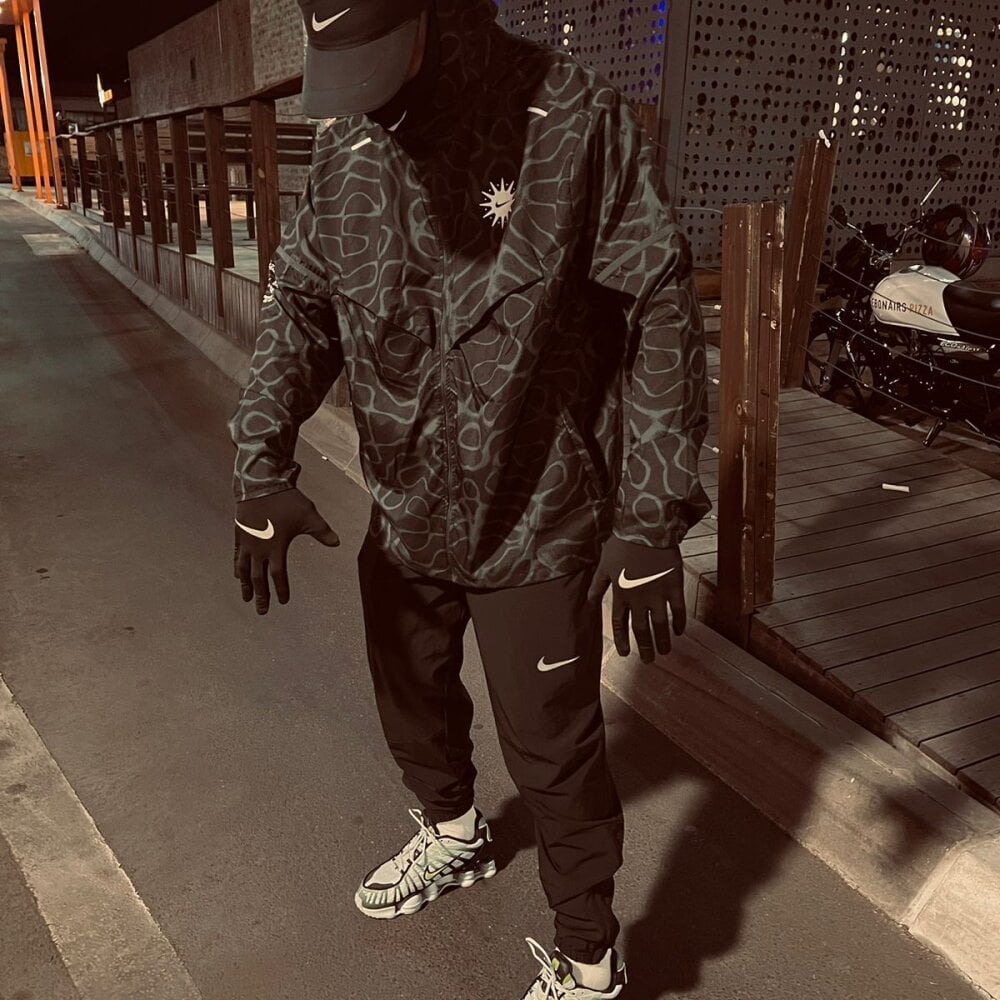 Thaps_deDick Chatroom