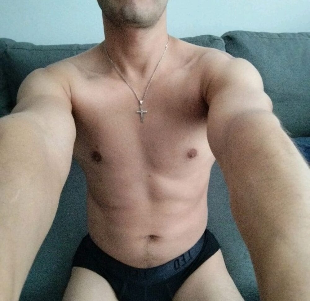 The_Hung_Boy Chatroom