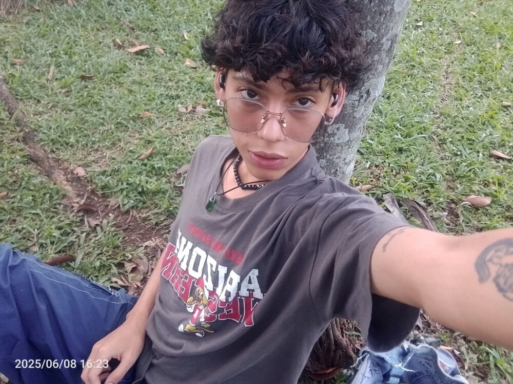 Thedoll_ethan7 Chatroom