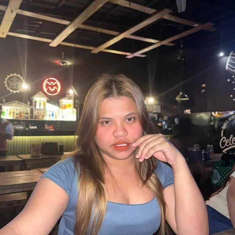 ThesaLonicaXxx Chatroom