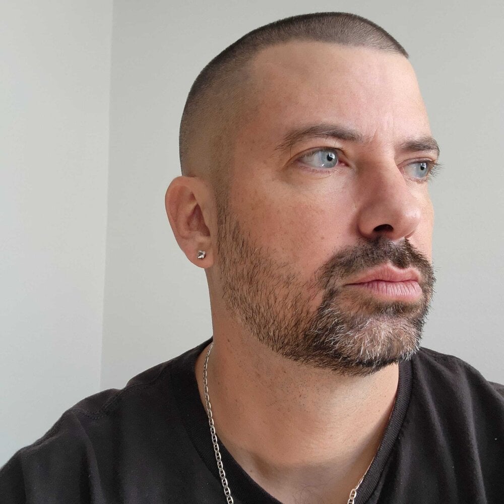 ThickRiver242 Chatroom