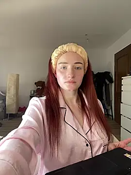 Tijara-im-Pyjama Chatroom