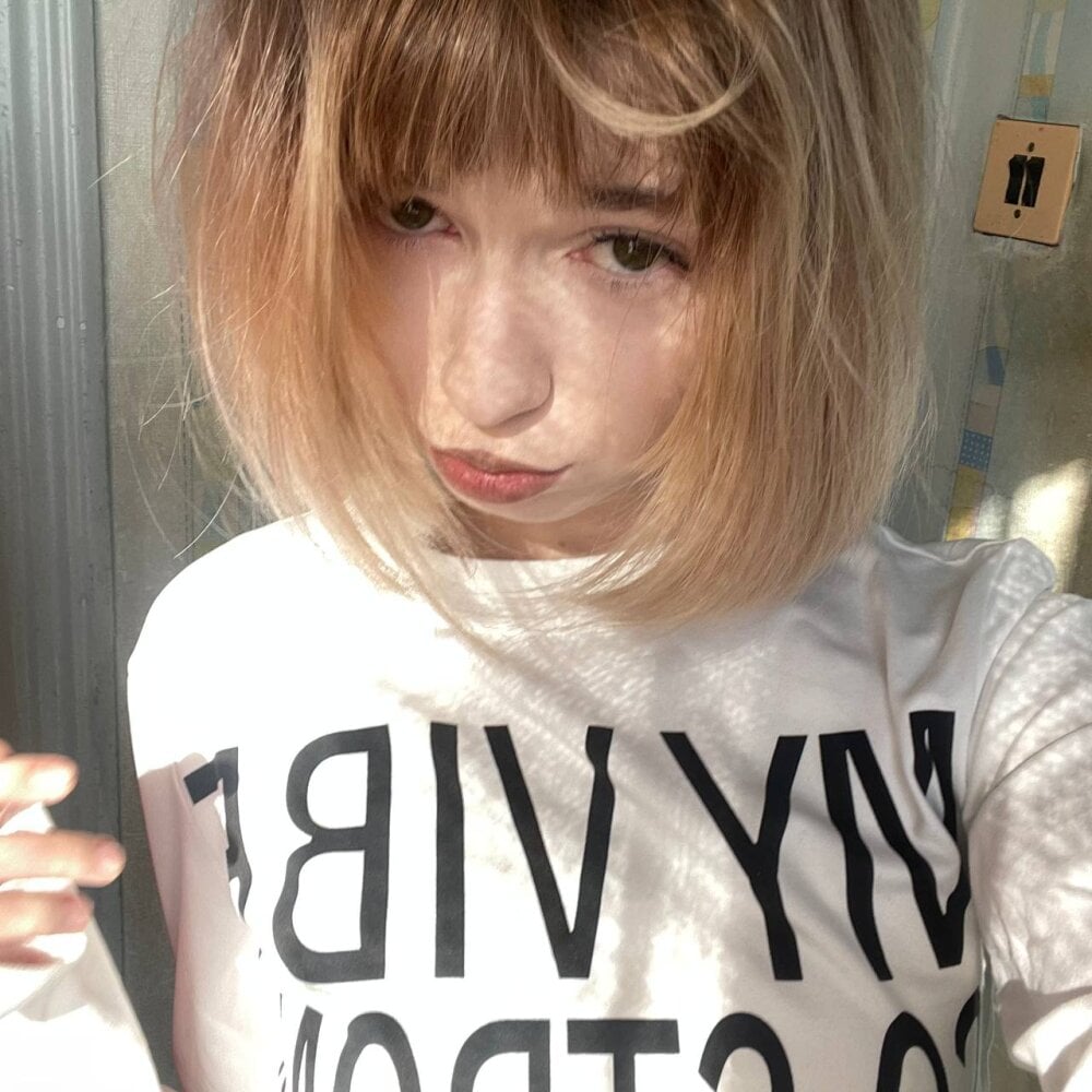Tiny_blosssom Chatroom