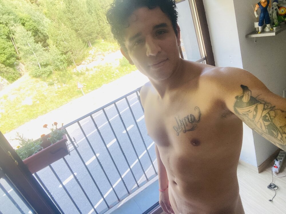 Tknxsanchez90 Chatroom