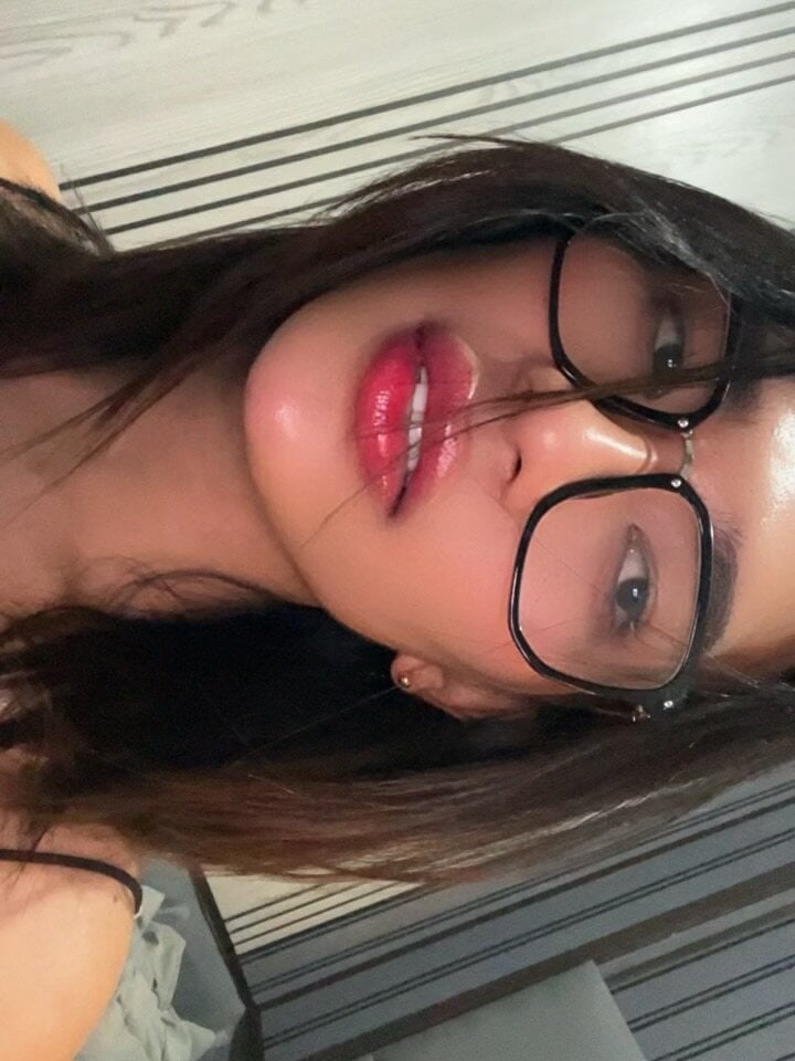 TsWomanofyourdesire_ Chatroom