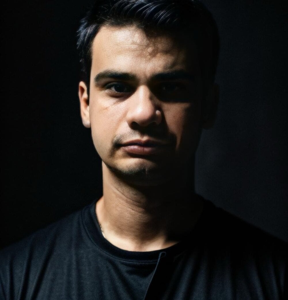 TurkishNudistMan Chatroom