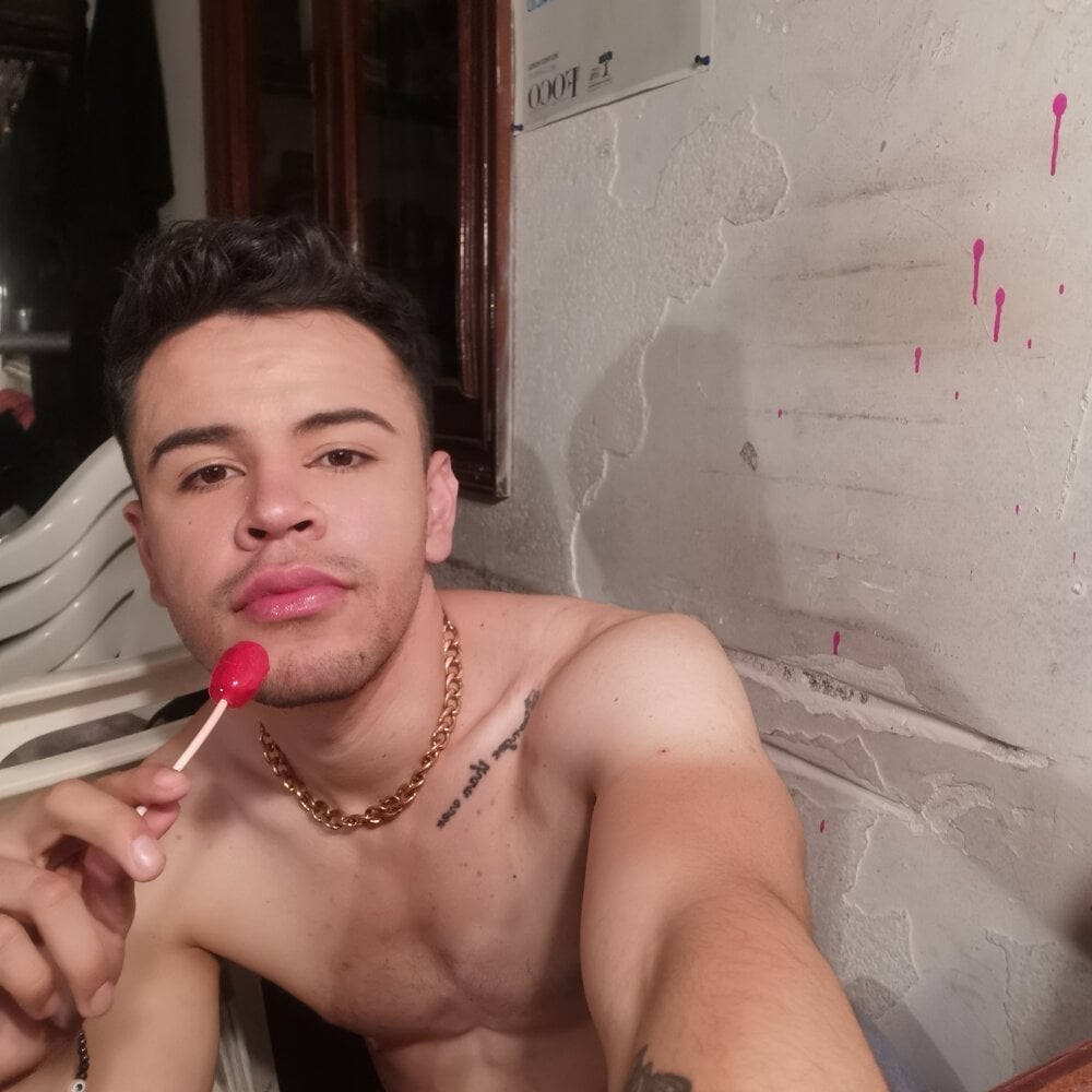 Twinksillo Chatroom