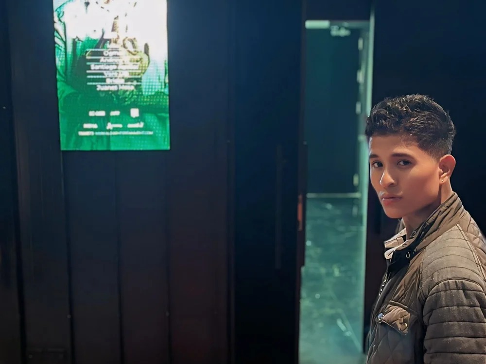 TwoMuchFun11 Chatroom