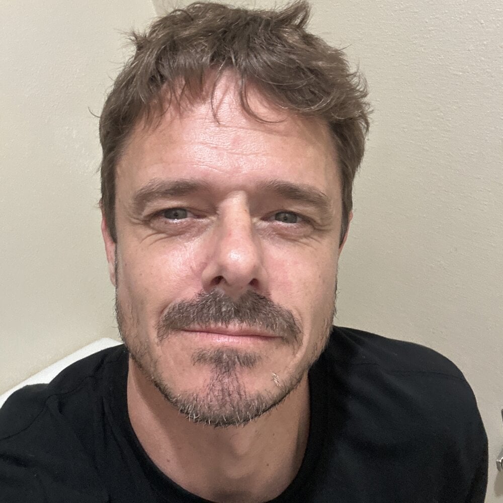 UtopianMisfit1 Chatroom