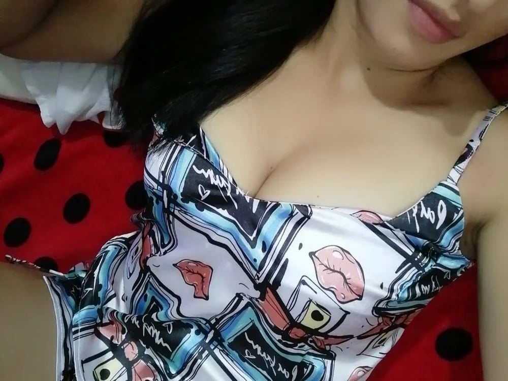 VALENTINALARICA Chatroom
