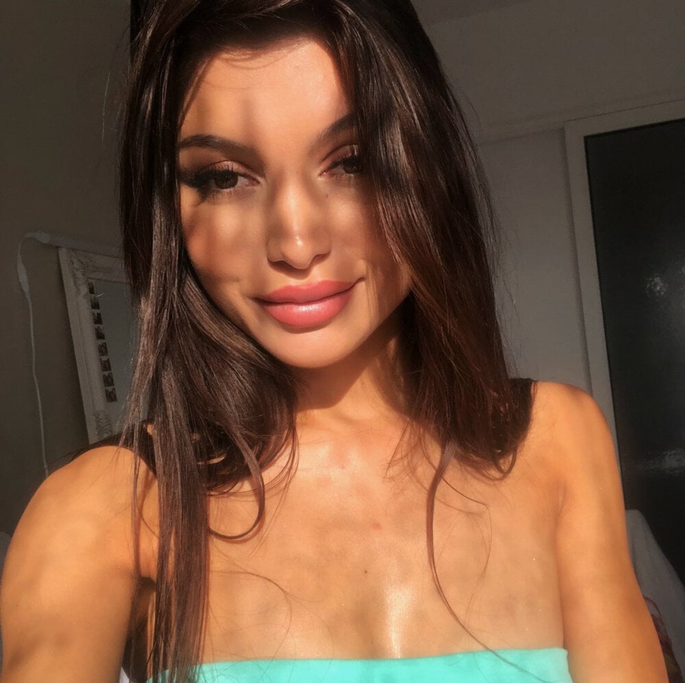 VanessaOssry Chatroom