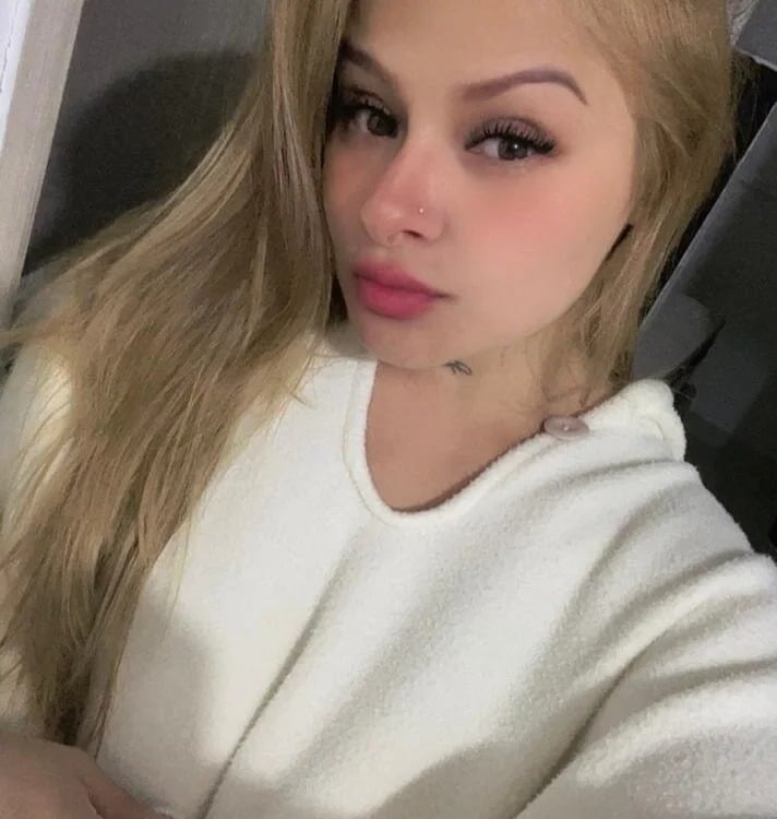 Velvet_Moon Chatroom