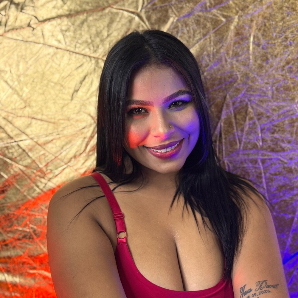 VeronicaArias Chatroom
