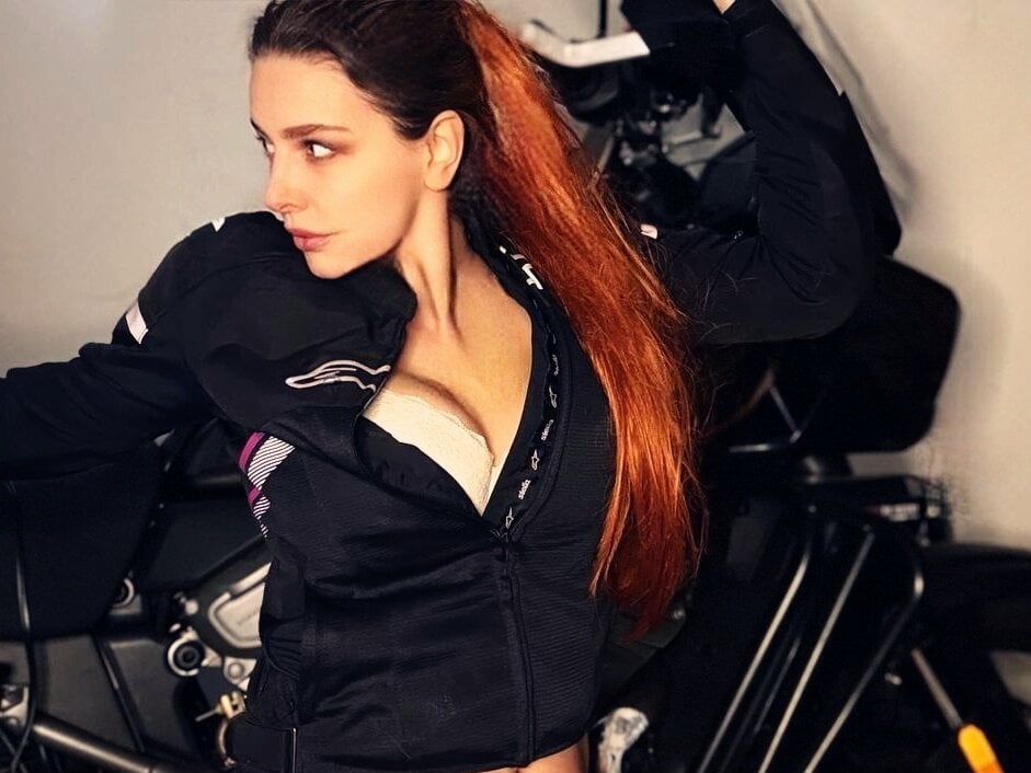 Victoria__Queen Chatroom