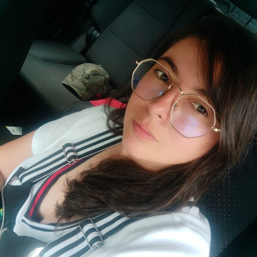 Victoria_cg1 Chatroom