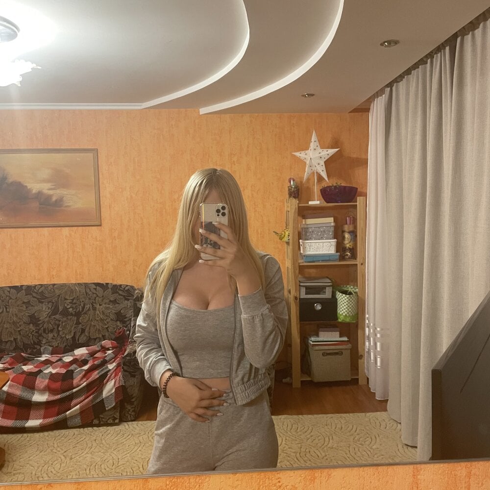 Victoria_ooo Chatroom