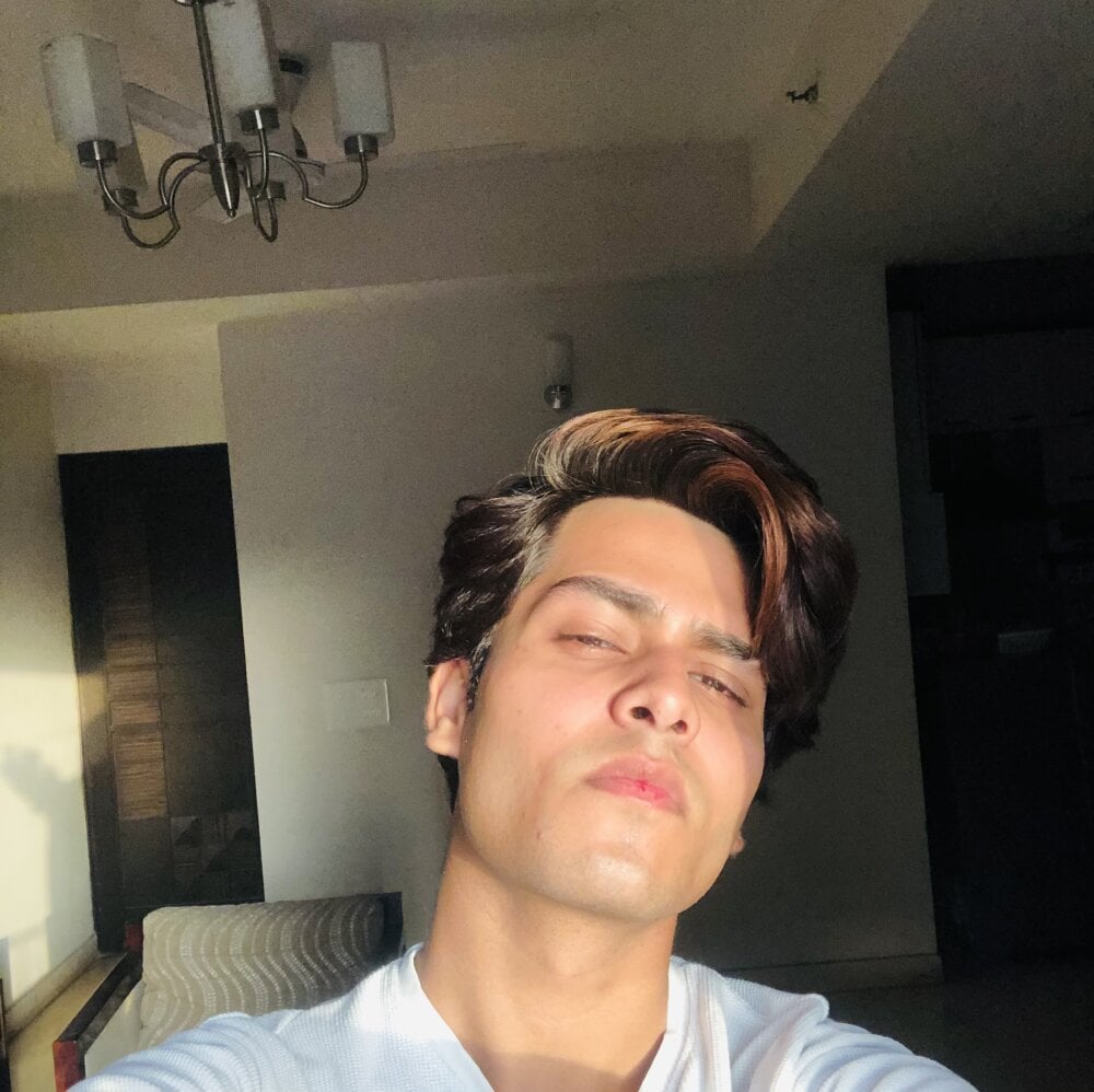 Vihaaanfucks Chatroom