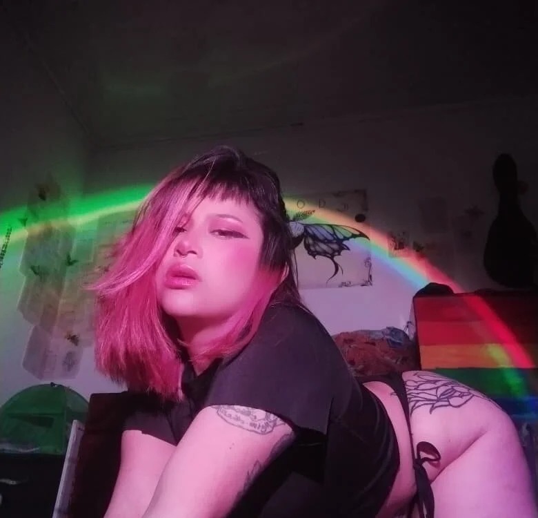 Viiolet_24_ Chatroom