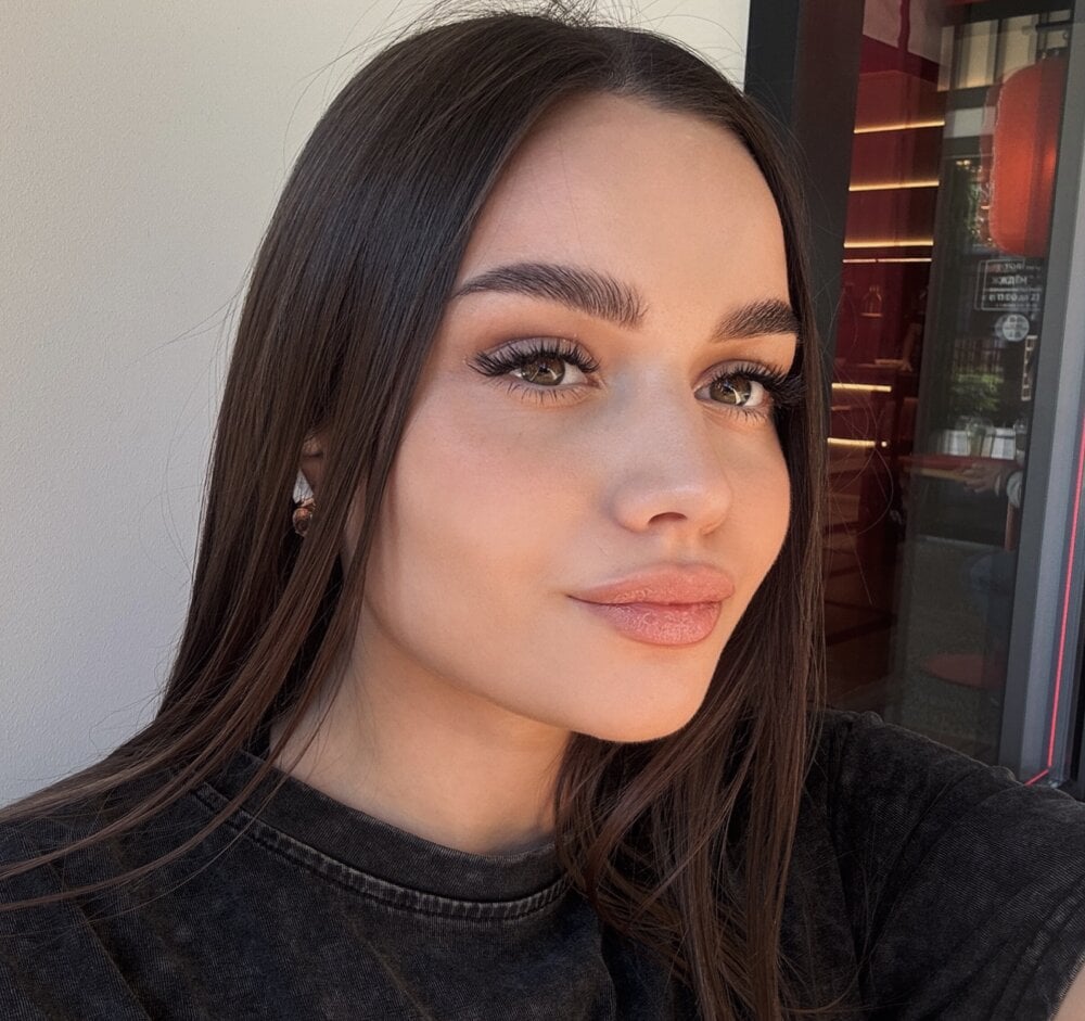 Violet_Johnsonn Chatroom