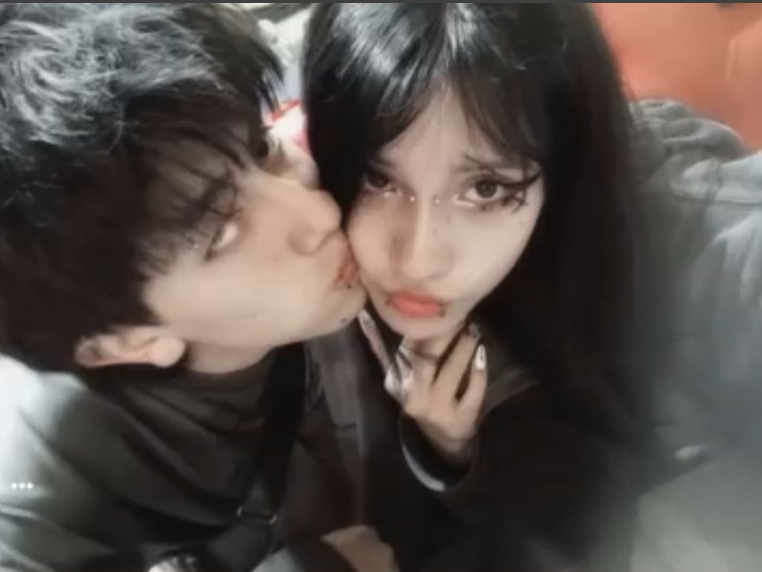 Violett_Danteex Chatroom