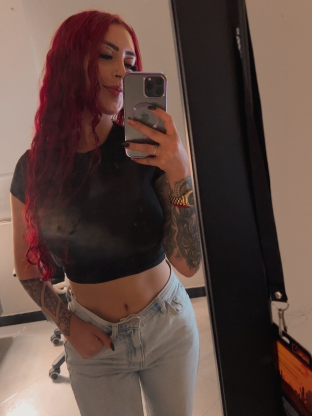 Violette-18 Chatroom