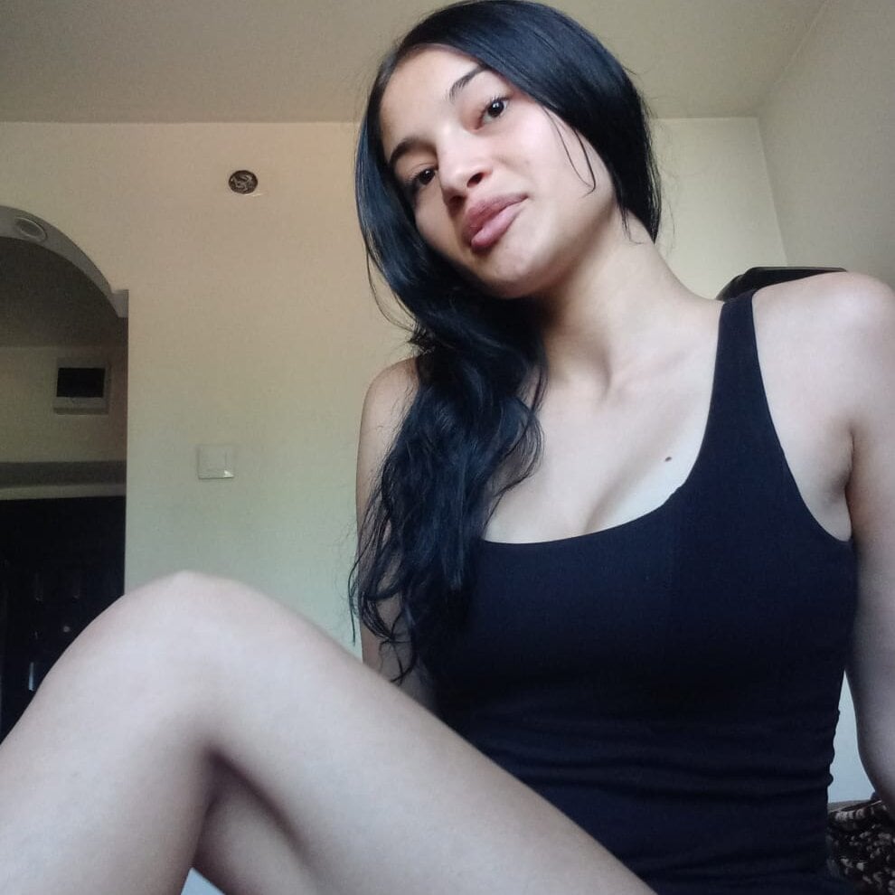 Virggin_Pussy_Cum Chatroom